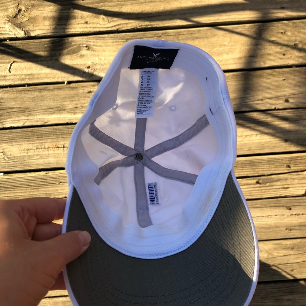 A&E solid white cap - Picture 2 of 2